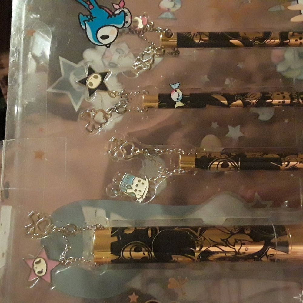 Tokidoki Pittura 4 pc Brush Set: 24 Karat Edition Rare Makeup Brushes LE Charms - Picture 8 of 16